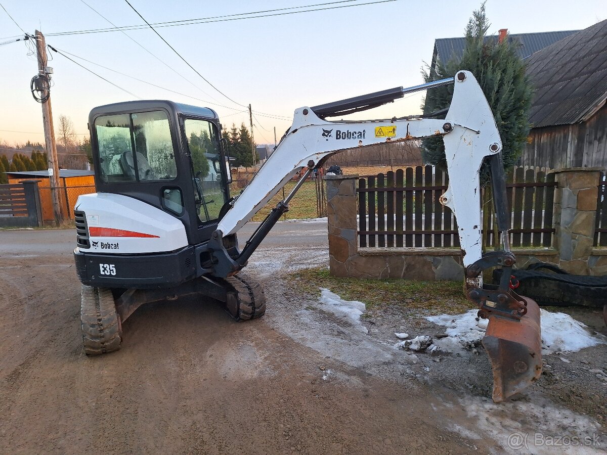 Minibager Bobcat e35 - 4
