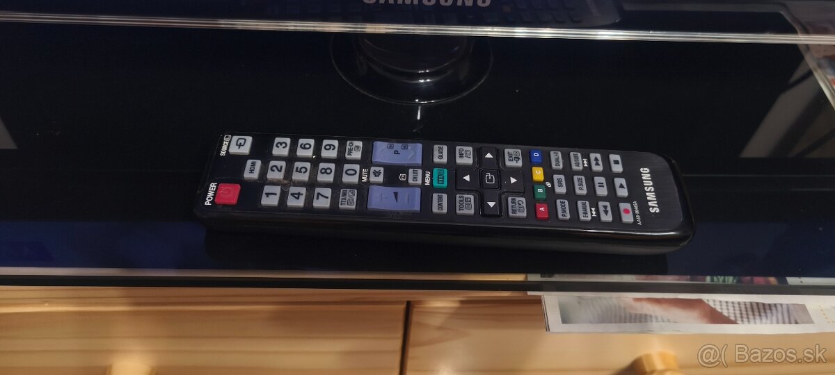 Predám TV Samsung UE40D5000• - 4