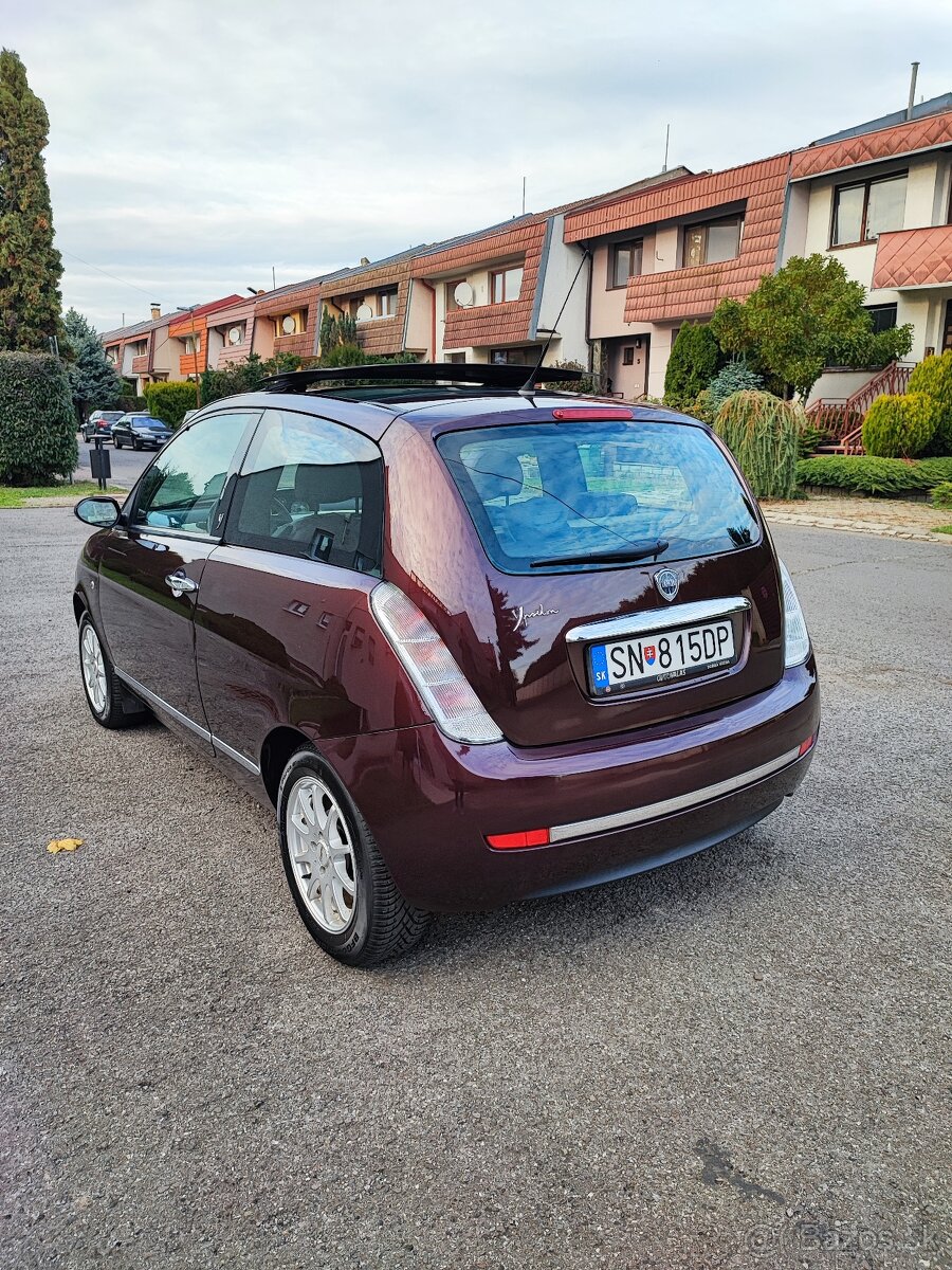 Lancia ypsilon - 4