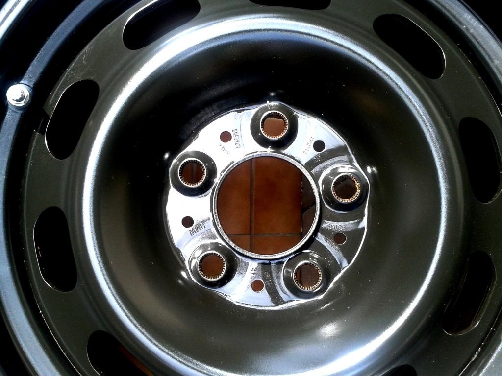 Plechové disky R16 5x120 BMW 3,4,5 + zimné 205/60R16 - 4