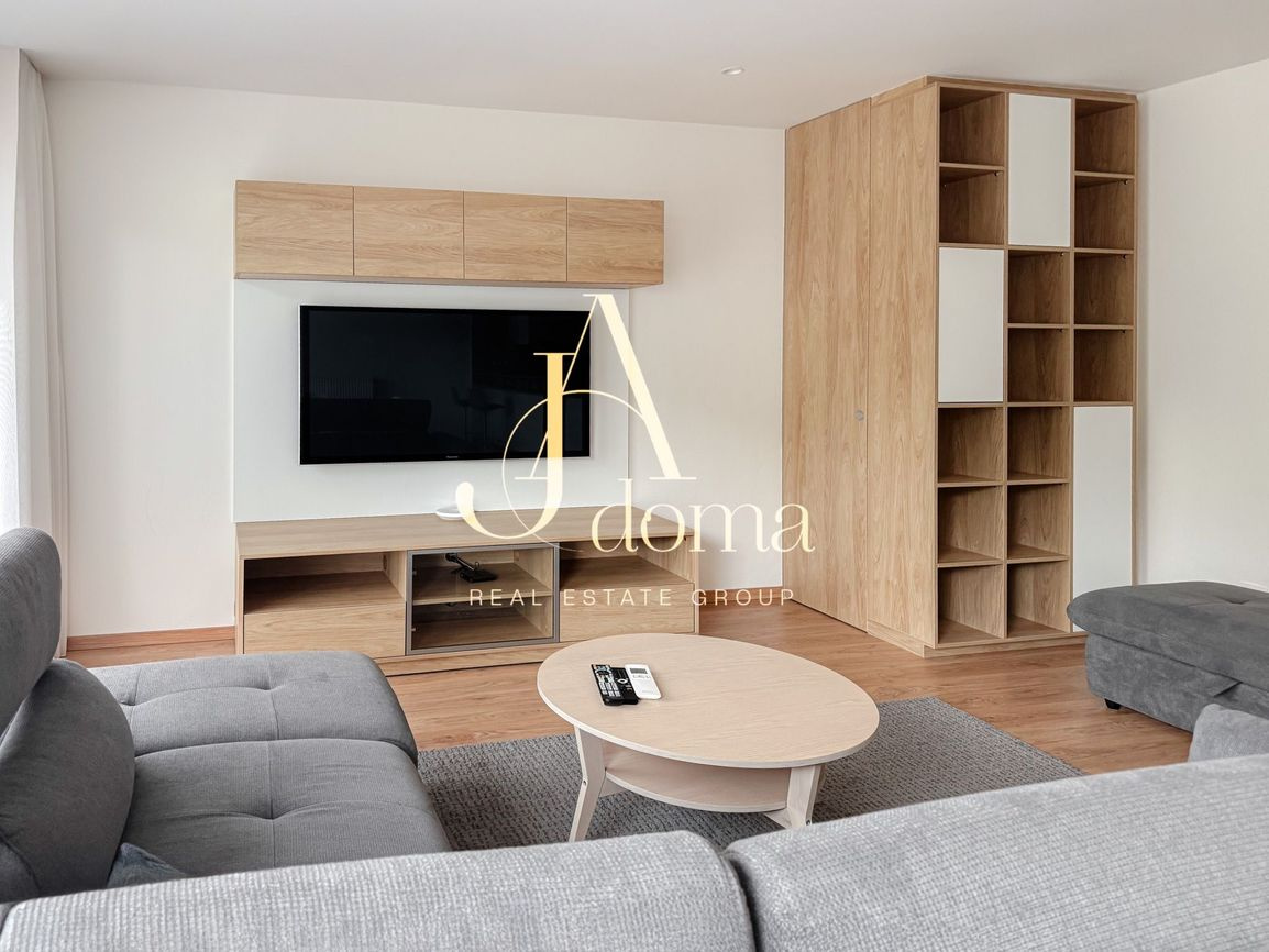 Vysnivaný 5-izbový dom na prenájom v Ružinove pri OC Retro - 4