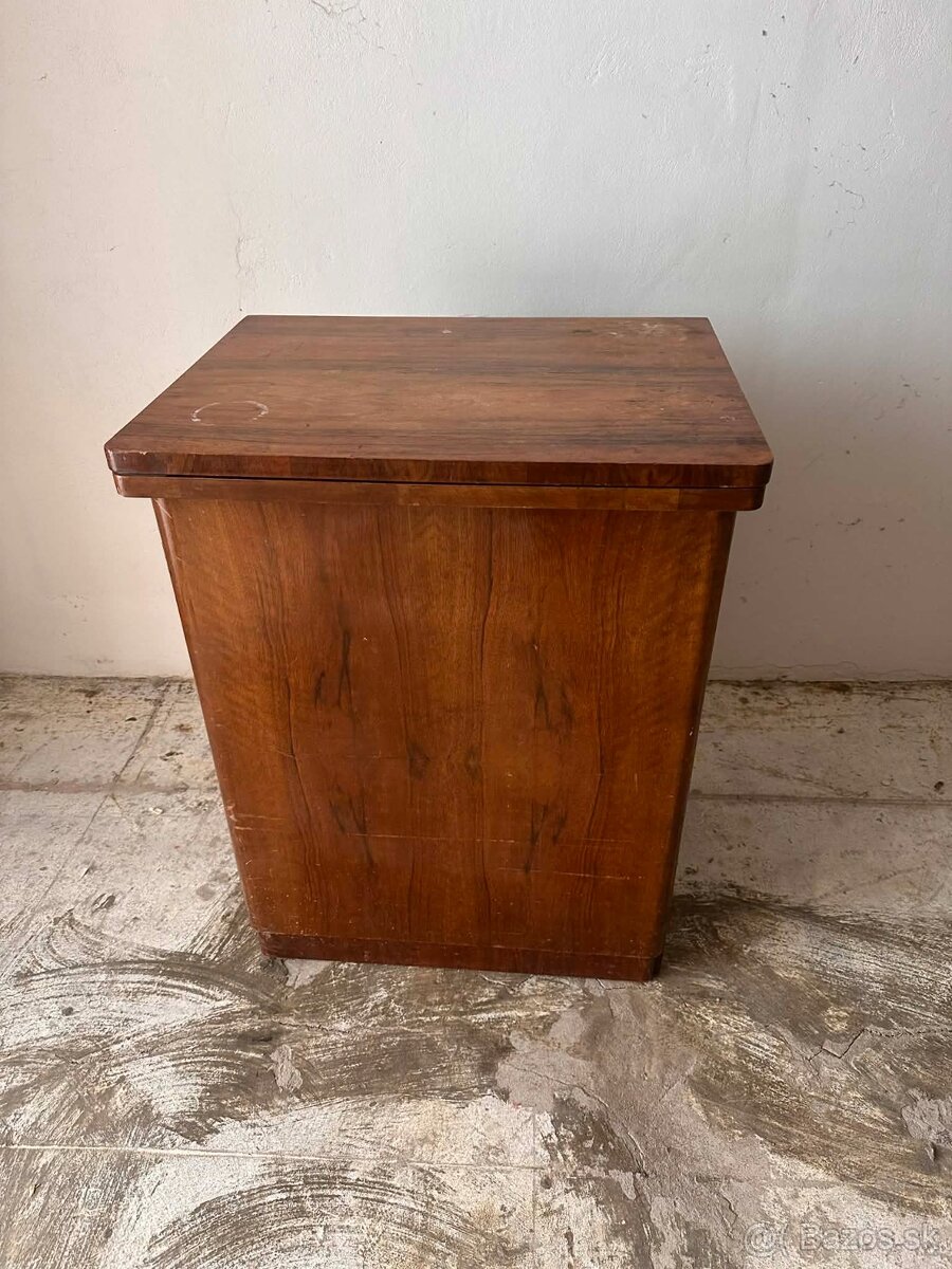 Šijací stroj Lada - 4