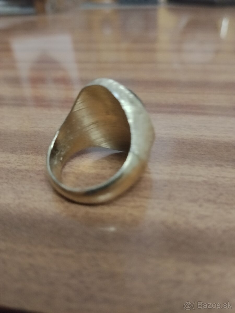 Pánsky prsteň zo žltého kovu - 4
