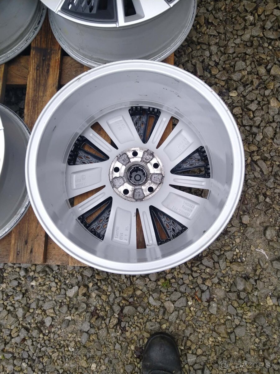 Alu Škoda Karoq R 17 originál. - 4