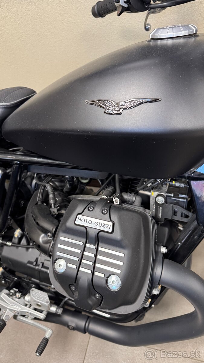 Moto Guzzi V9 Bobber - 4