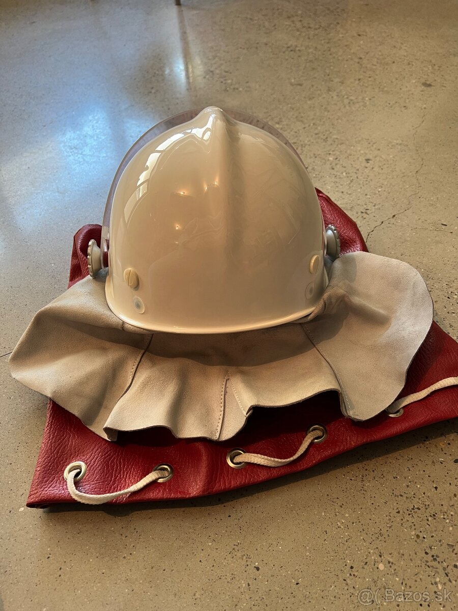 Hasičská prilba - 4