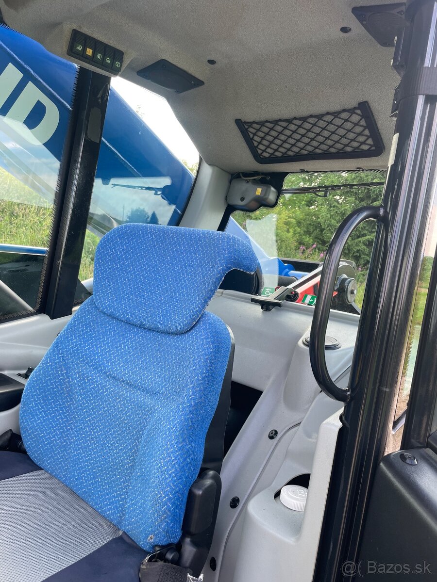 Predám Teleskopický manipulátor New Holland LM 5030 - 4