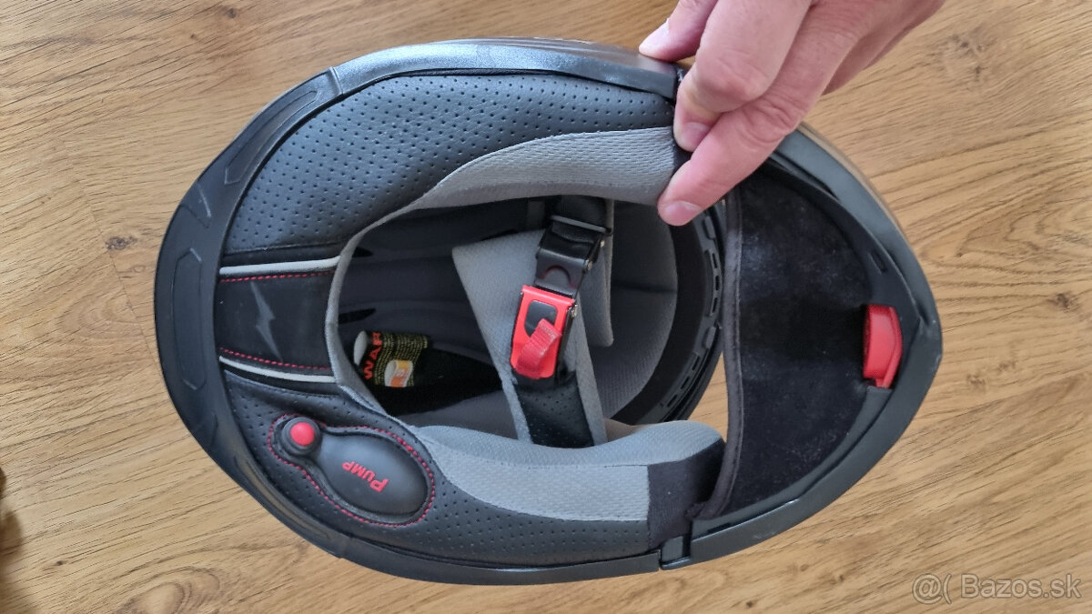 Predám vyklápaciu prilbu na motorku NOX - 4