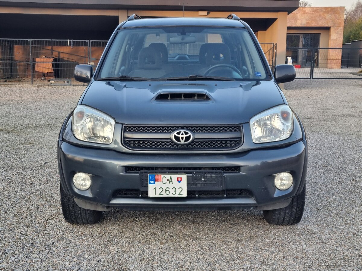TOYOTA RAV4 2,0D4D 4x4 - 4