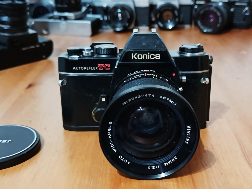 Hist. fotoaparáty pro sběratele-Fujica, Konica, Exakta... - 4