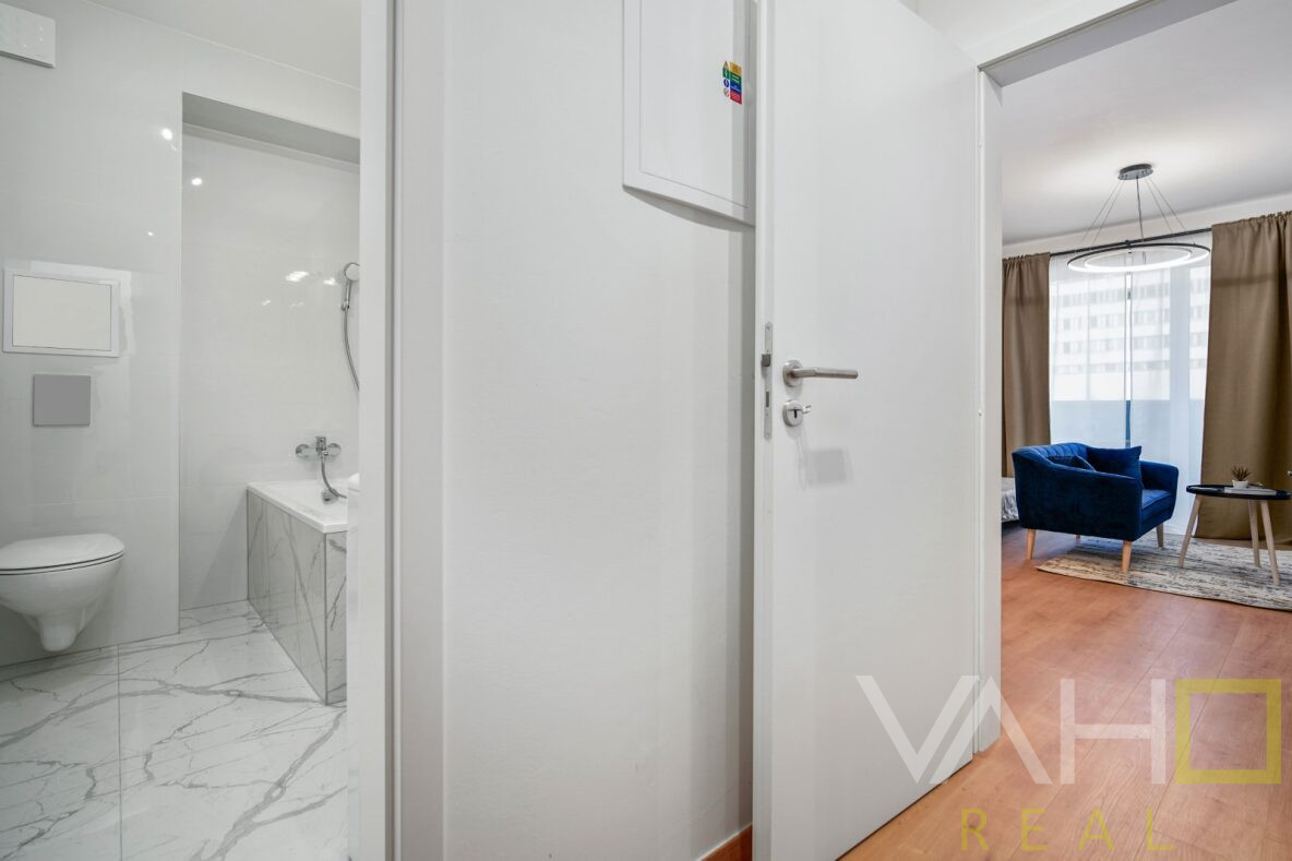 Dizajnový plne zariadený 1izb. byt s parkovaním Mikovíniho, - 4