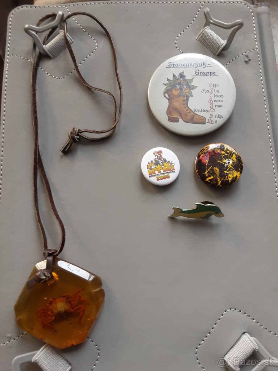 Predaj retro náhrdelníkov, náušníc, klipsní a brošní - 4