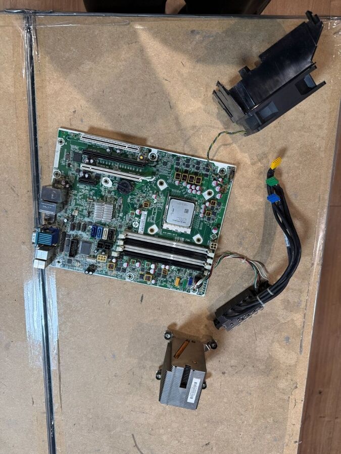 HP základná doska FM2 + AMD A8-6500 + chladič - 4