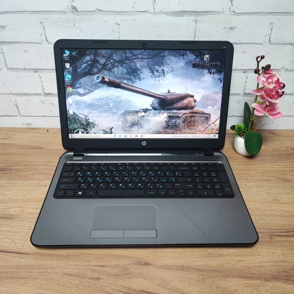 Predám HP notebook vo veľmi zachovalom stave. Notebook je fu - 4
