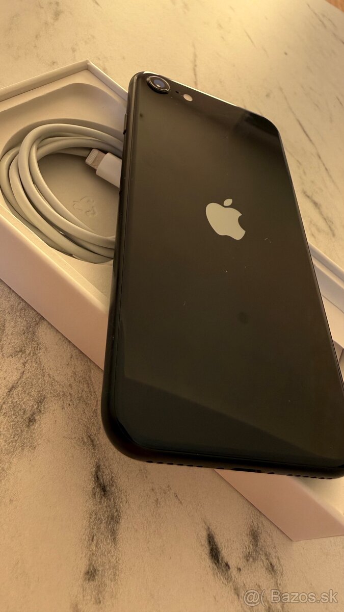 Predám Apple iPhone SE 2022 64GB Midnight velmi pekny stav - 4