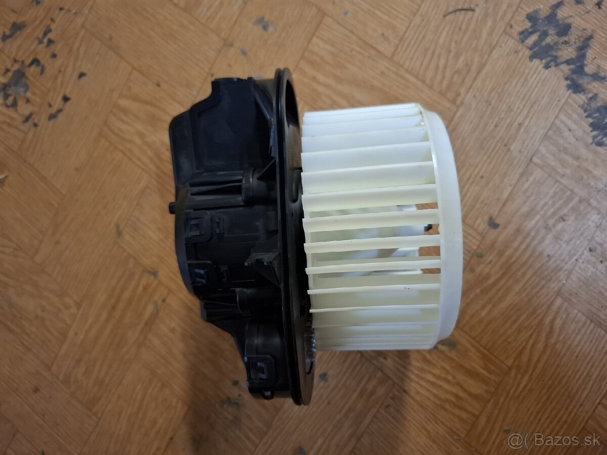 Ventilator kúrenia novy.touareg,cayenne 7PO 820 021 D - 4