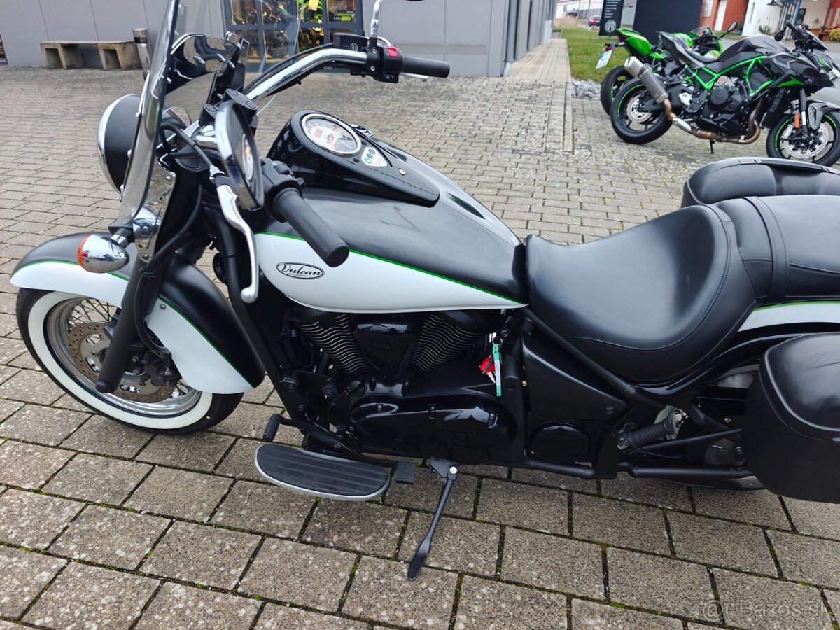 Kawasaki VN 900 Classic - 4