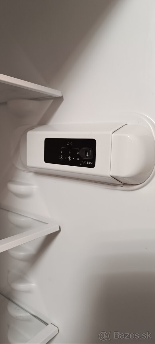 Chladnicka Indesit LI9S2EW - 4