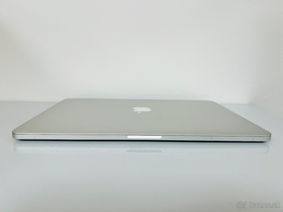 Apple MacBook Pro - 4