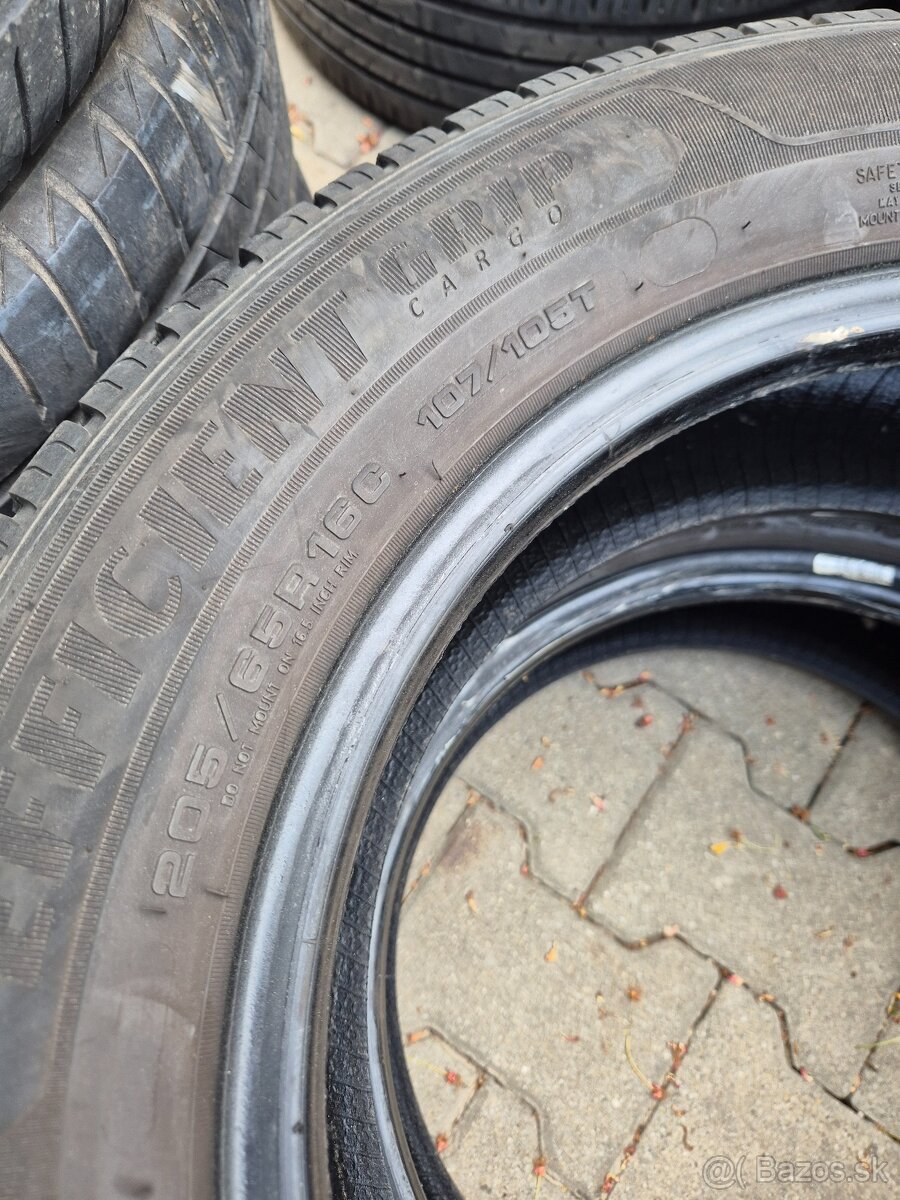 205/65 r16c Good year. - 4