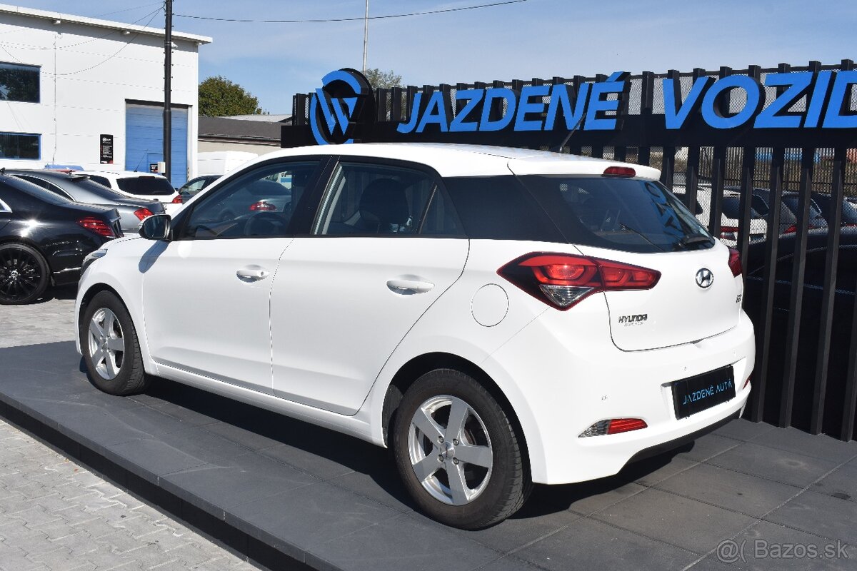 Hyundai i20 1.4i 16V Comfort - 4