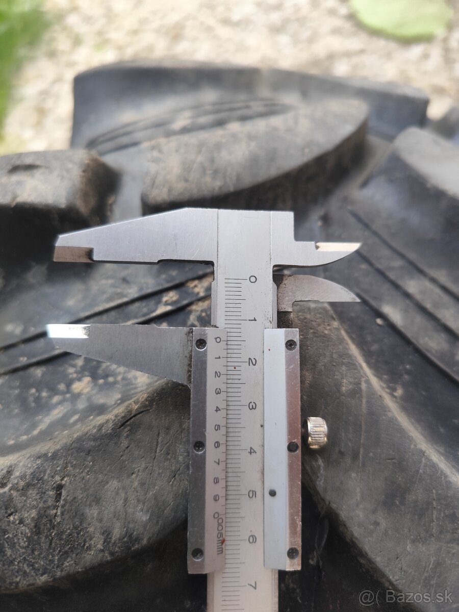 Pneumatiky 25/10 R12