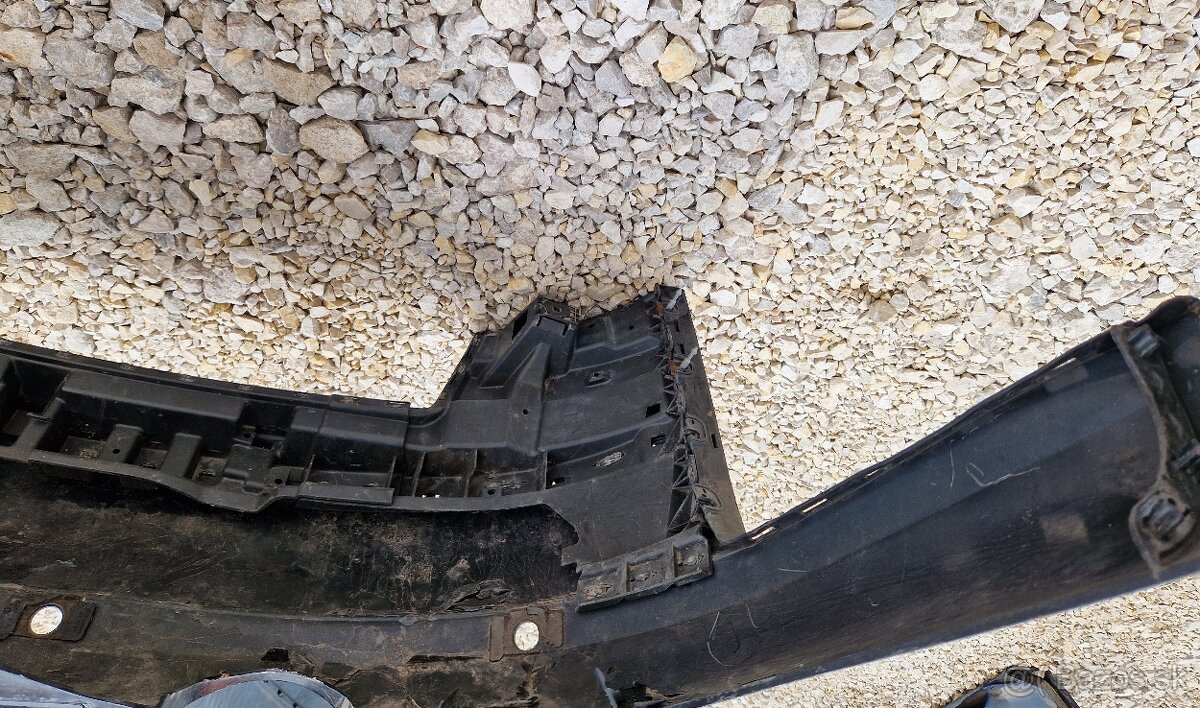 Zadný nárazník Audi a8 d3 - 4