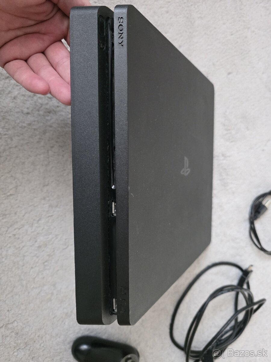 Predam Playstation 4 Slim 1 TB - 4