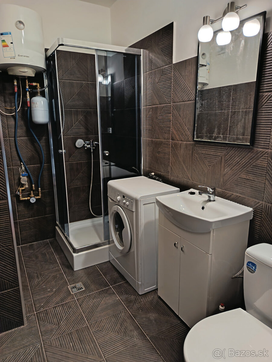 Garsonka v Ilave - 4