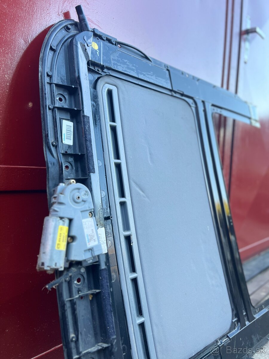 Elektrické strešné okno na Audi A4 - 4