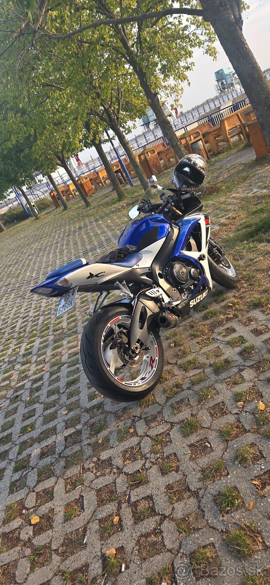 Predám suzuki gsxr 600 k7 - 4