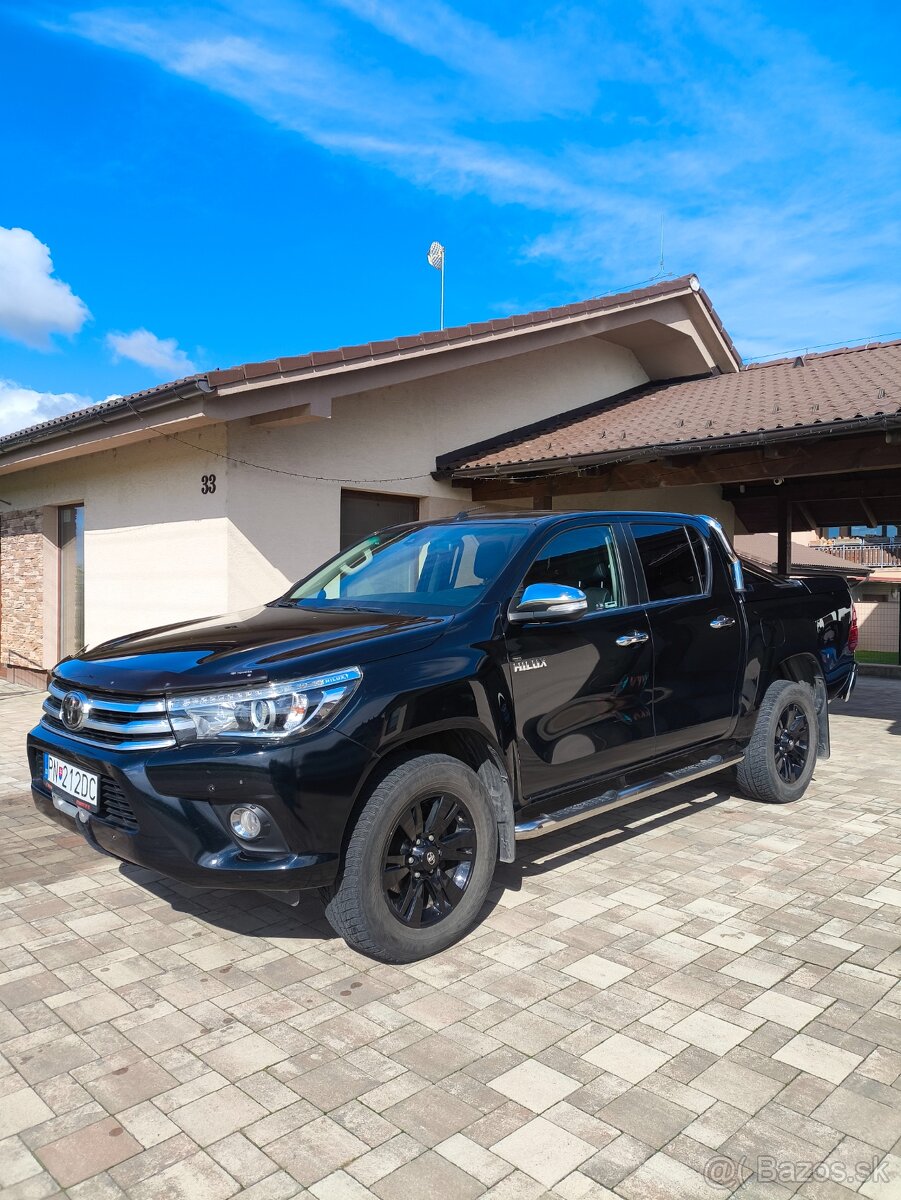 Toyota Hilux 2,4d 4x4 Slovenské 1.majitel
