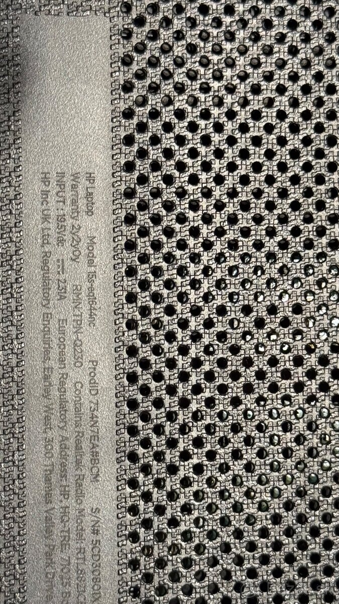 Predám notebook HP - 4