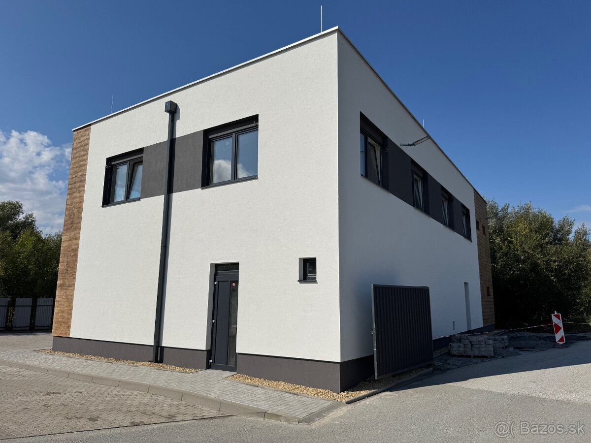 Na prenájom Obchodné priestory Lipany, okres Sabinov - 4