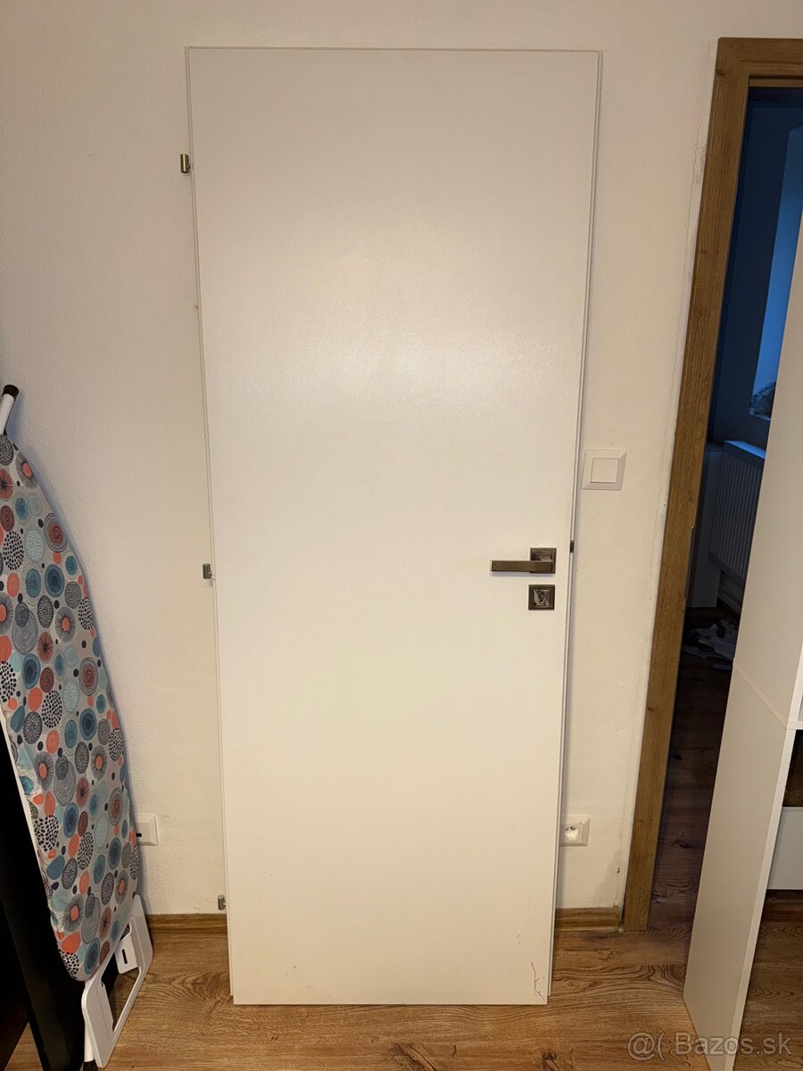 Predam biele dvere prave 1x70, 2x80 - 4