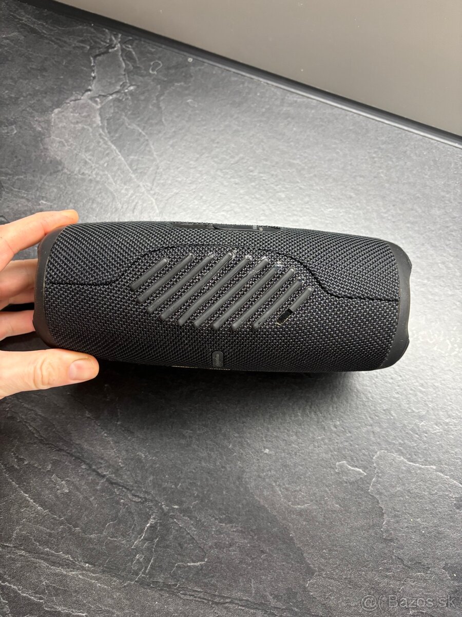 JBL Charge 5 Black (tommorowland) - 4