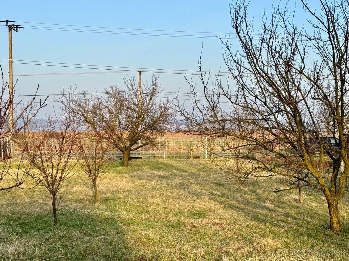 MAĎARSKO - GONC STAVEBNÝ POZEMOK 852 M2, IS NA HRANICI POZEM - 4