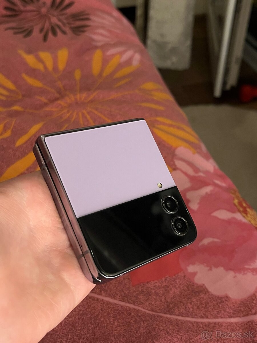 samusung galaxy z flip 4 - 4