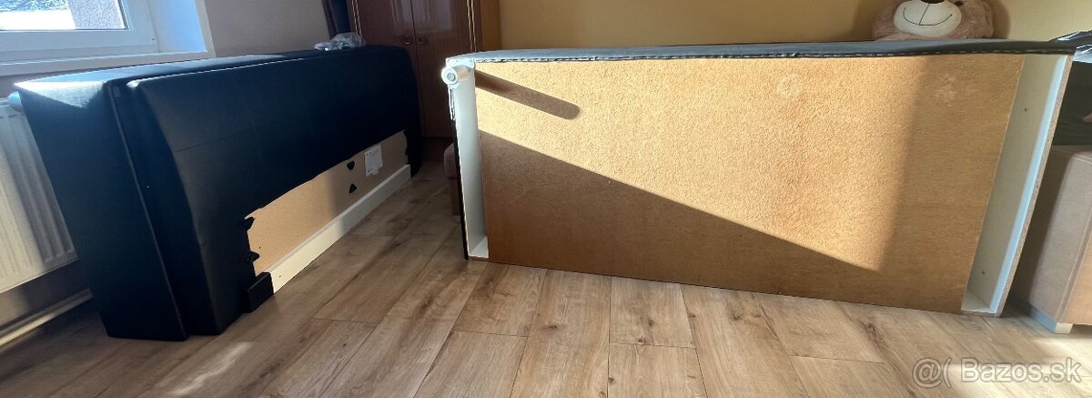 Manželská posteľ - 4