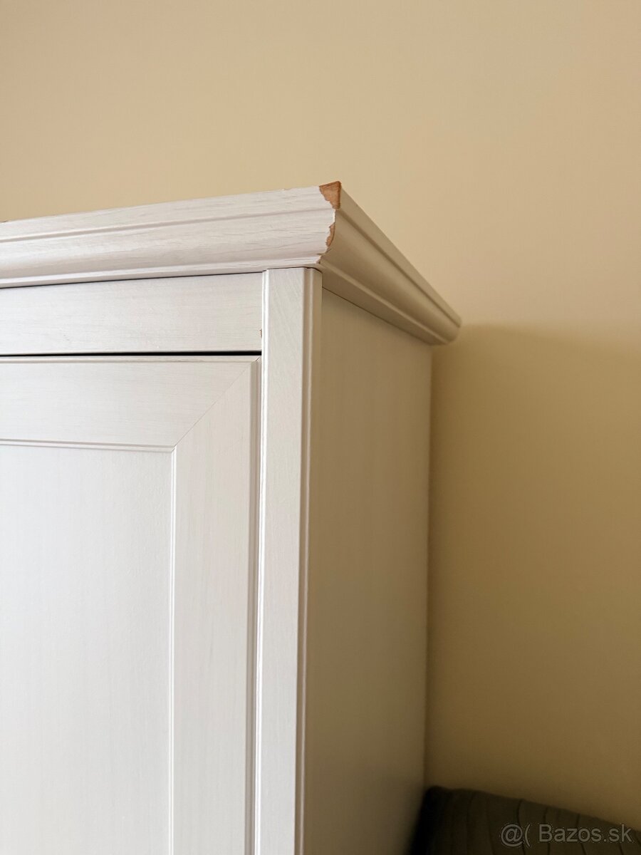 Satnikova skrina - 4