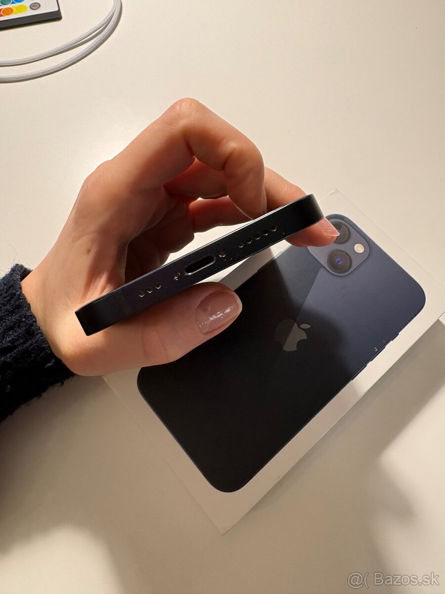iPhone 13, Midnight, 256GB - 4