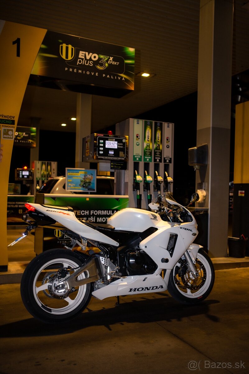 Honda CBR600rr - 4
