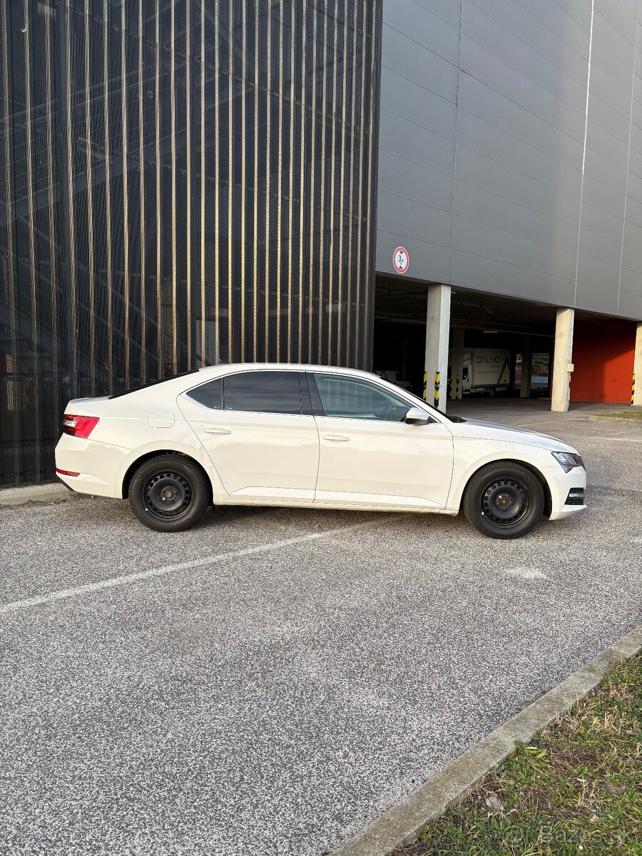 Škoda Superb 1,5 tsi ambition DSG - 4
