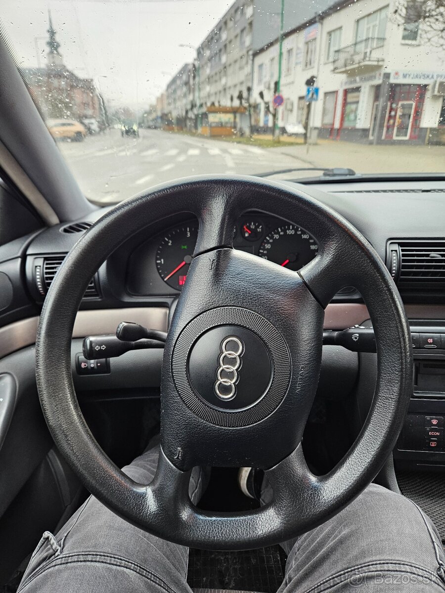 Audi a4 2,5 tdi 110kw - 4