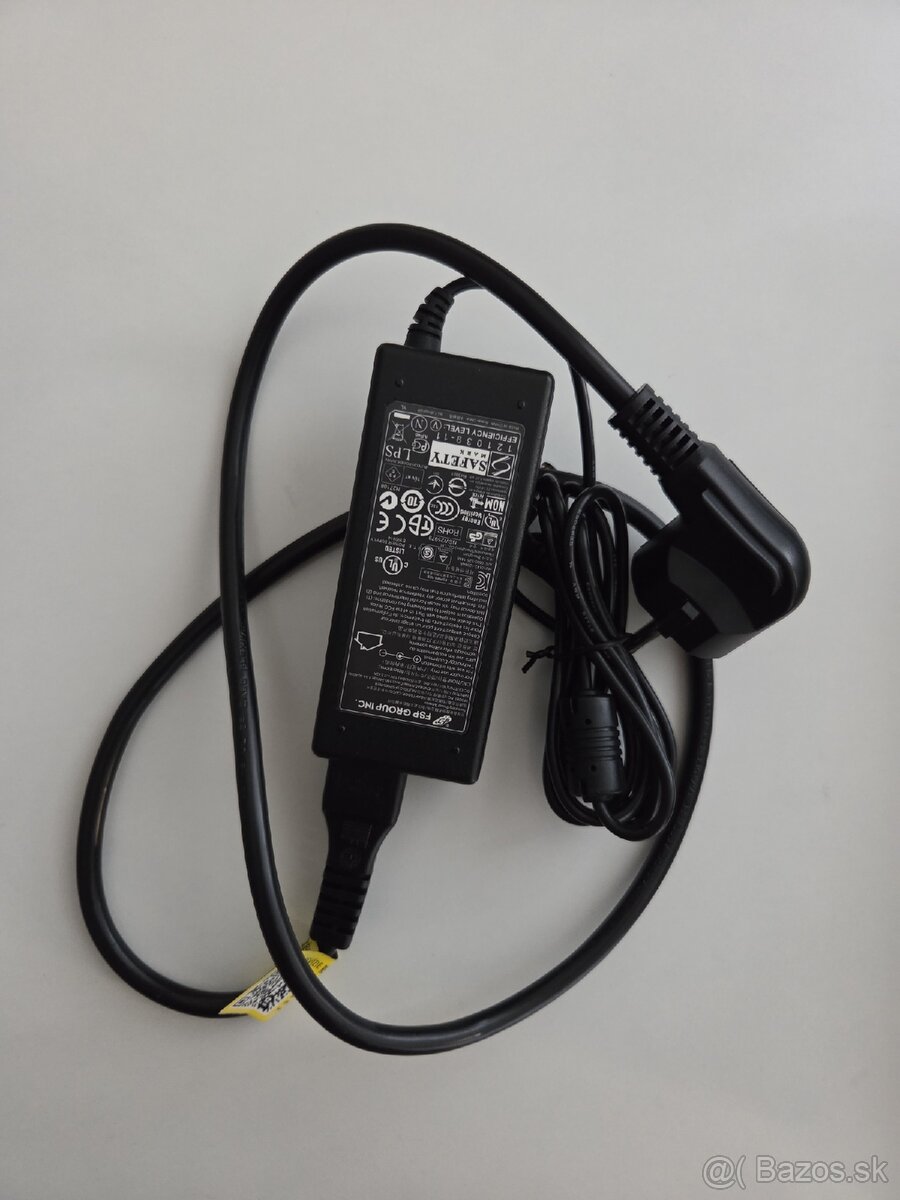 Mini pocitač Intel NUC - 4