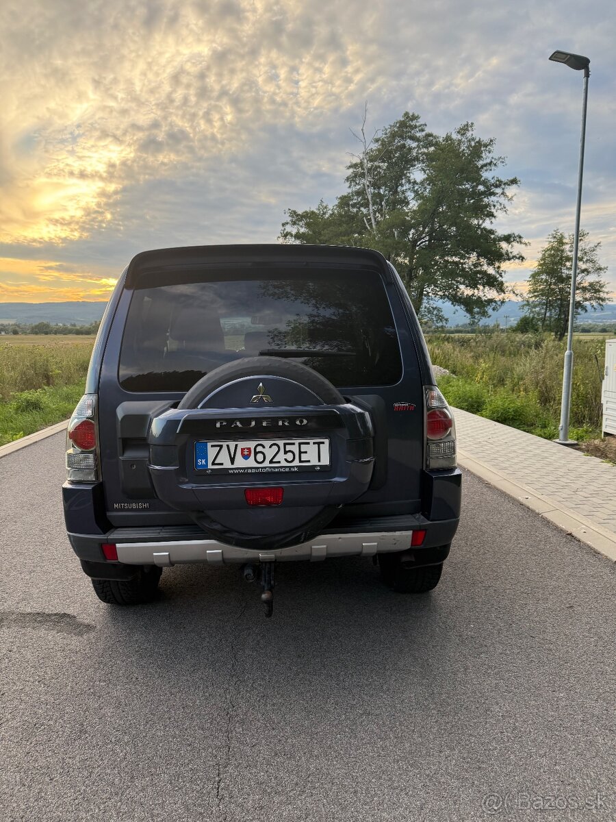 Predám MITSUBISHI PAJERO 3.2 Di-D
