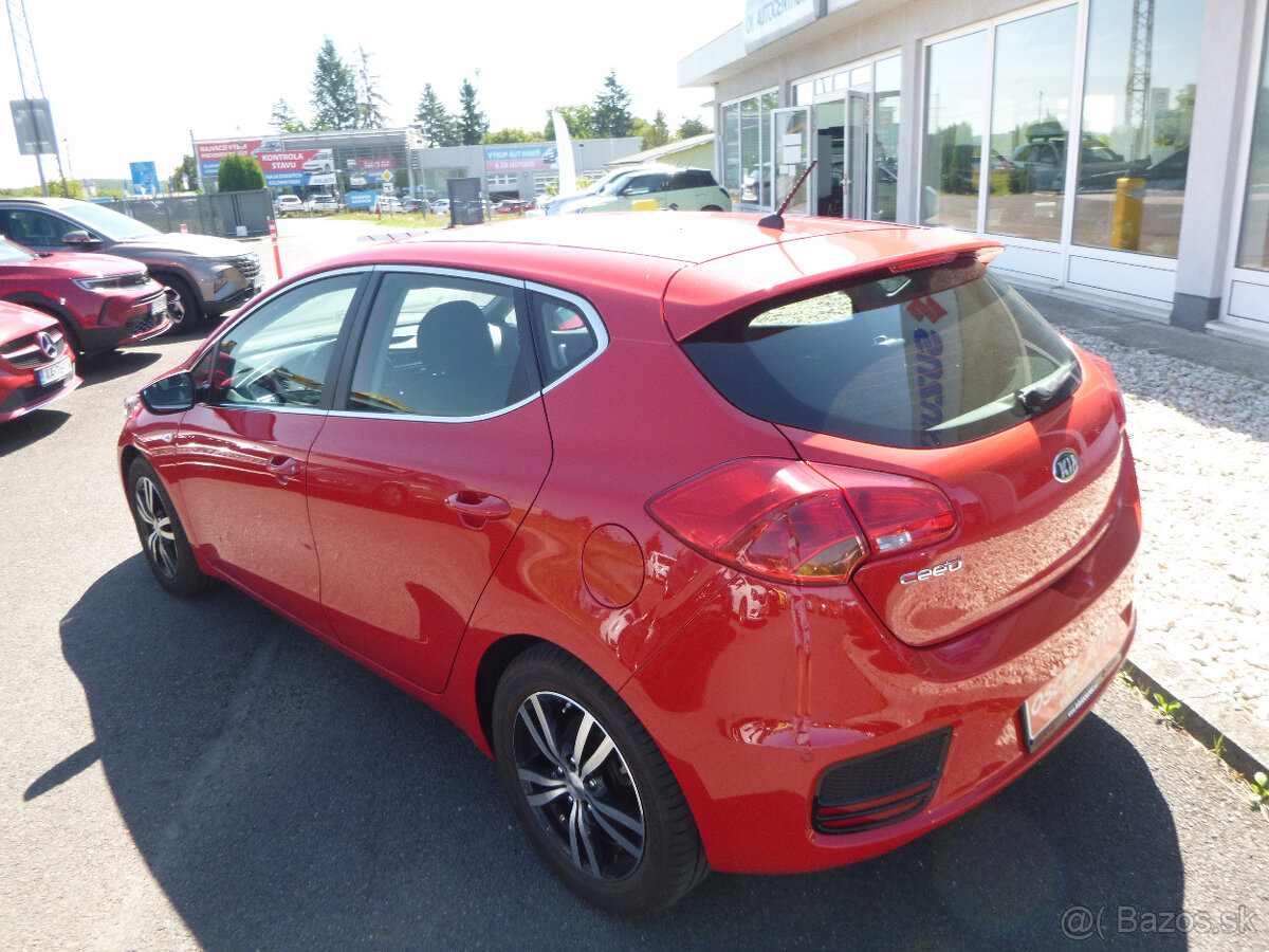 KIA CEED 1,6 Tdi 2015 Silver 136Ps - 4