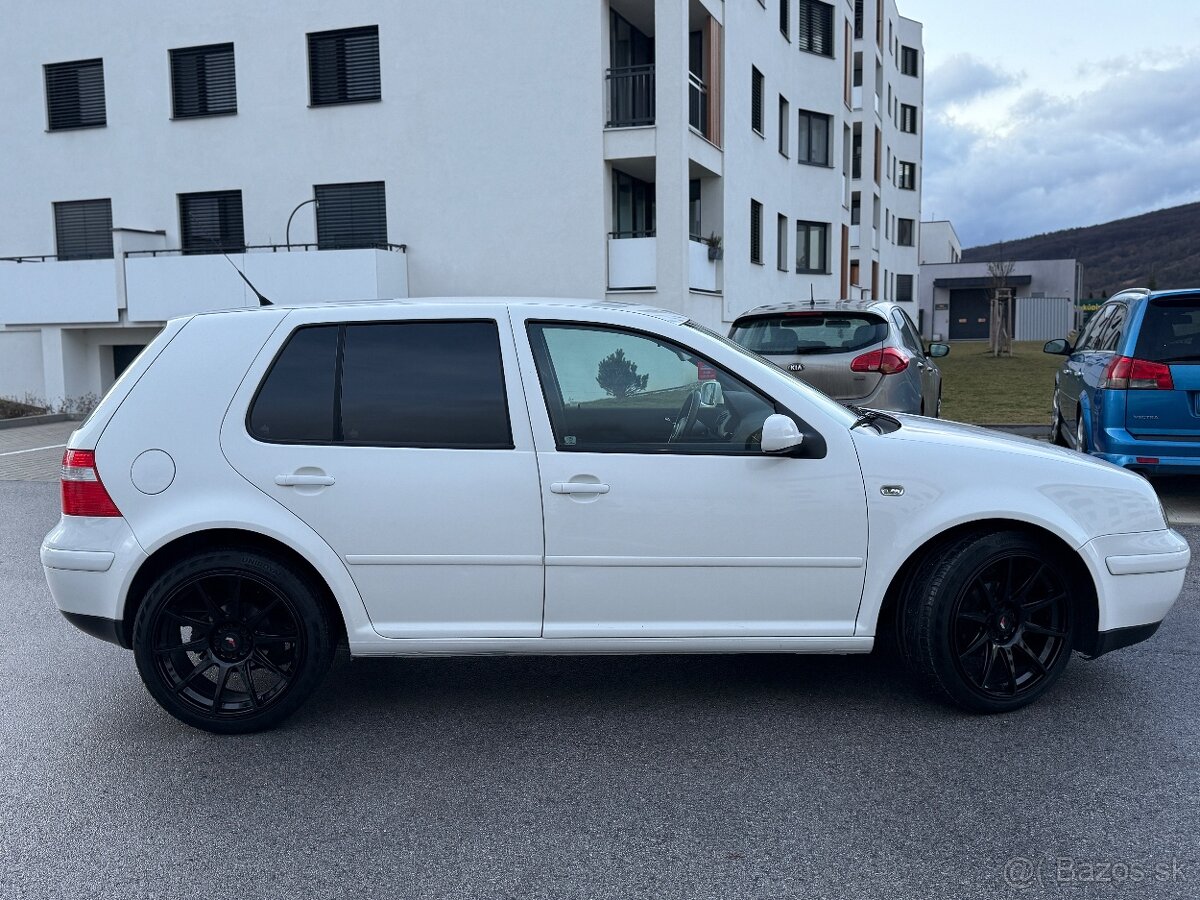 Predám krásny Vw Golf 4 - 4