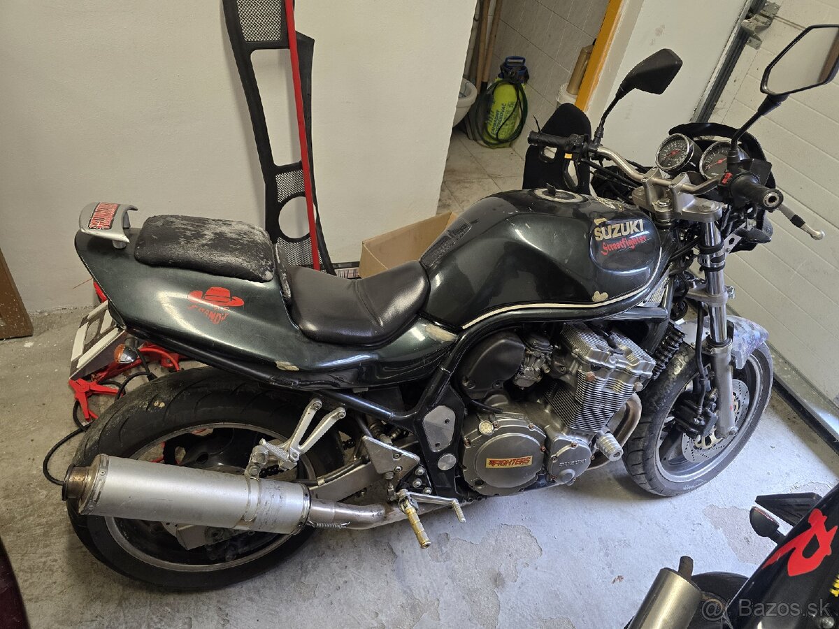 Suzuki bandit 600 - 4