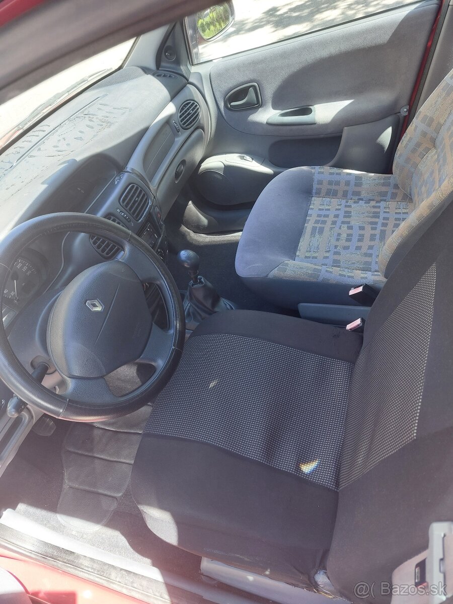Renault Megane I 1,4 75 PS - 4